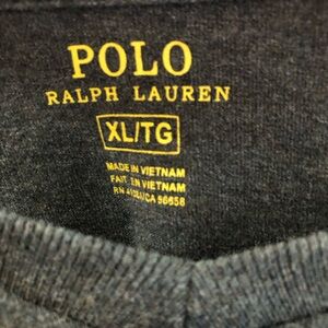 V neck long sleeve tee